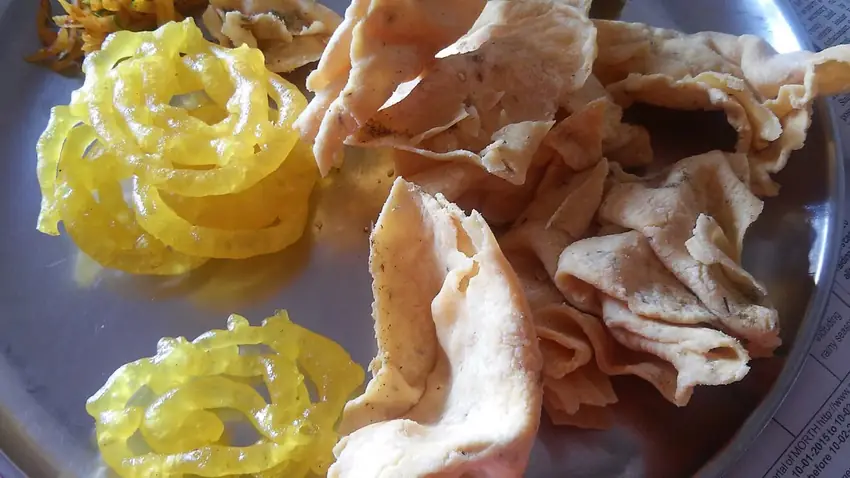 Fafda-jalebi, a Sunday breakfast tradition