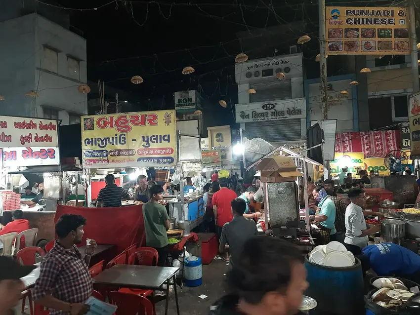 Manek Chowk night food market, Ahmedabad